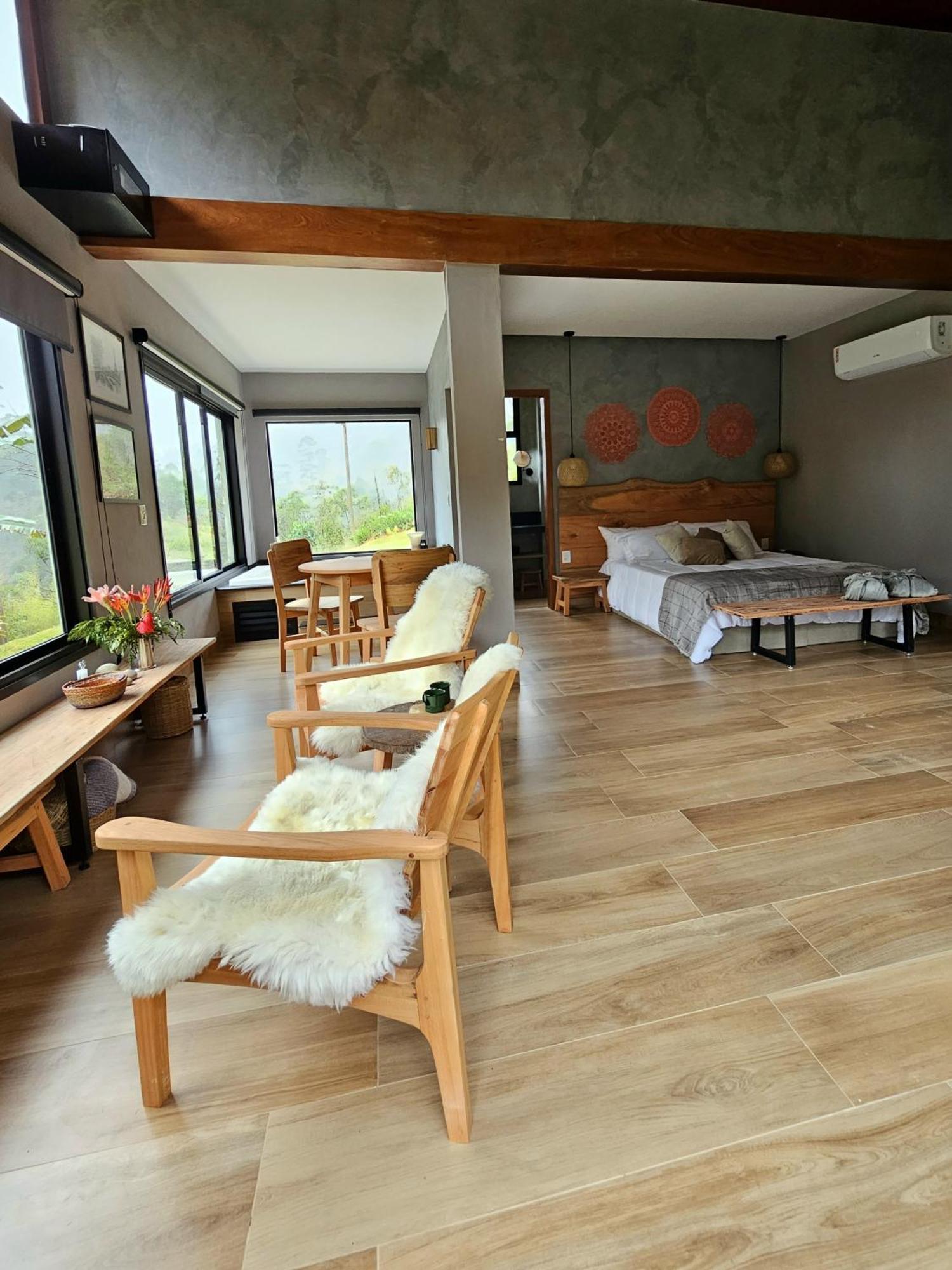 Vila Pinheiro Villa Santa Teresa  Exterior photo